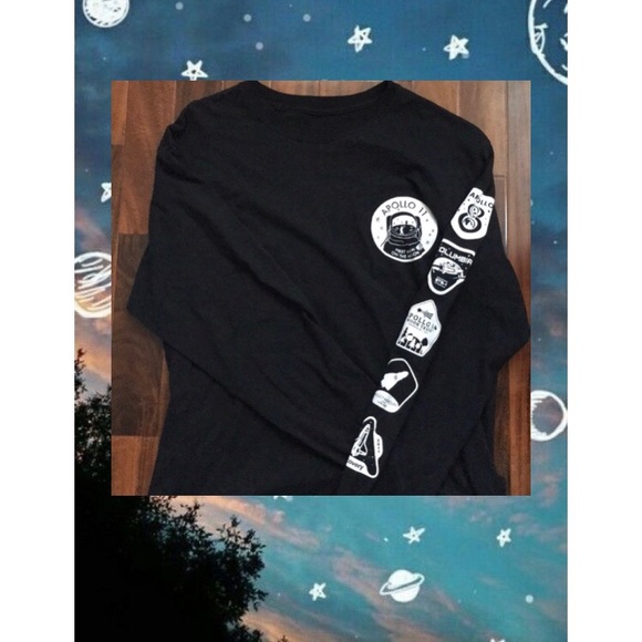 Urban Outfitters Other - Urban outfitters long sleeve Apollo 11 tee